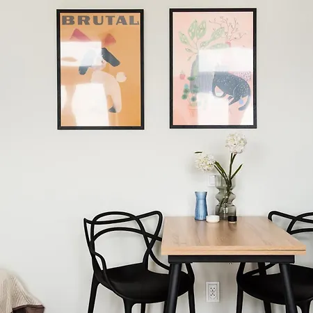 Azure Haven Old Town Apartment