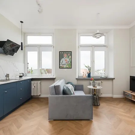 Azure Haven Old Town Apartment